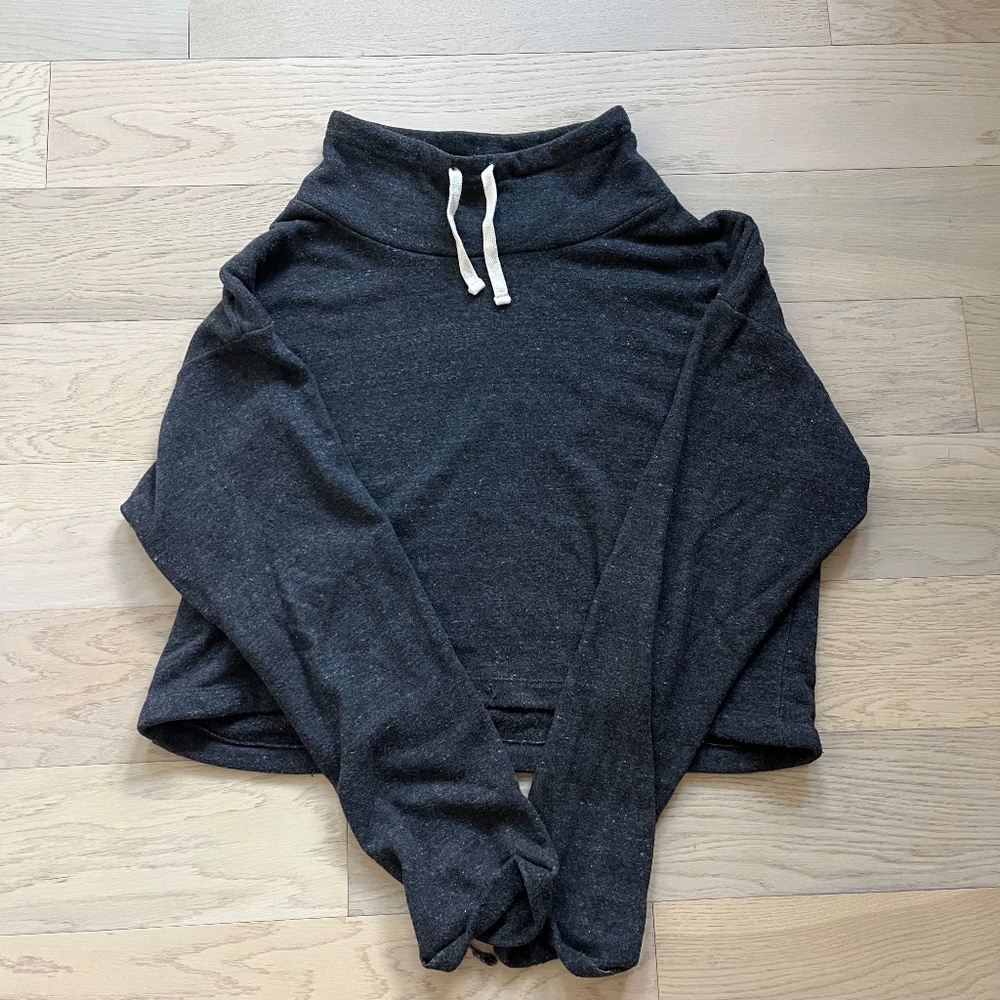 Women’s sweatshirt